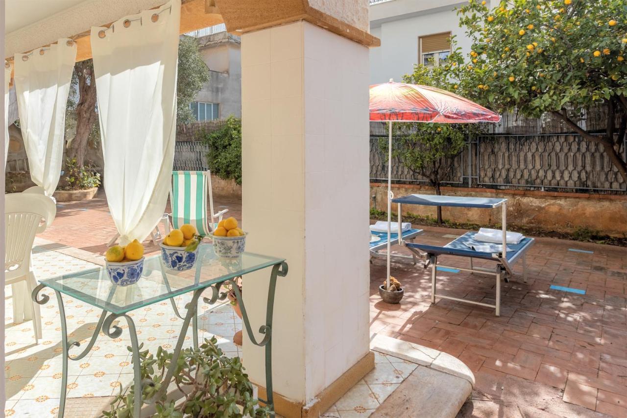 Casa In Villa A Mondello-700M Dal Mare 팔레르모 외부 사진